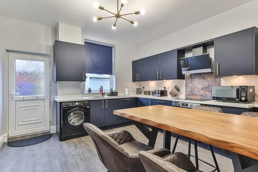שפילד Luxury Spacious Pad With Games Room מראה חיצוני תמונה